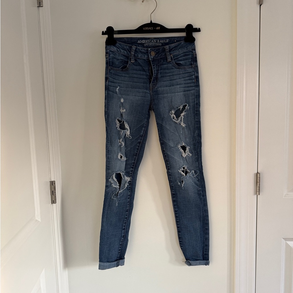 American Eagle Outfitters Women's Blue Distressed Jeans